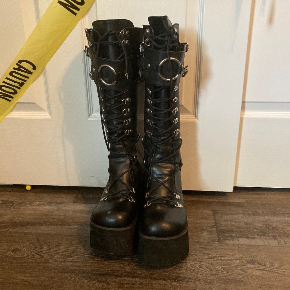 Demonia Platforms KERA-200 Leather 4 1/2” Size 10 (W)